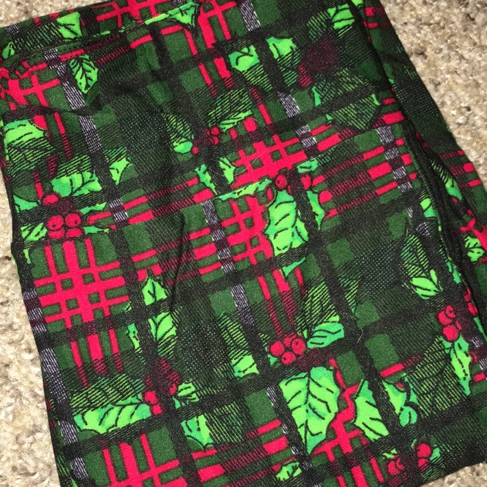 Lularoe one size Holly Christmas leggings